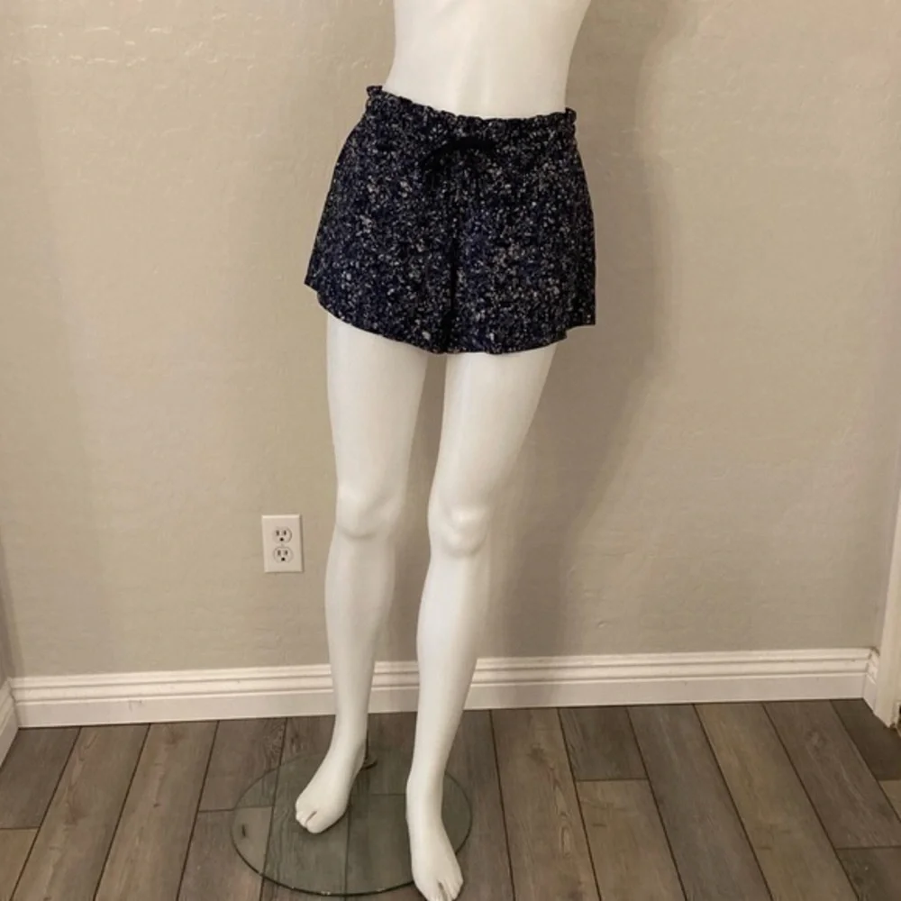 Athleta Abstract Black Confetti Print Athletic Shorts Size 4